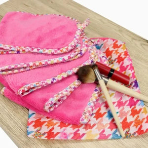 Makeup Eraser Towels – Set of 5 + Travel Bag